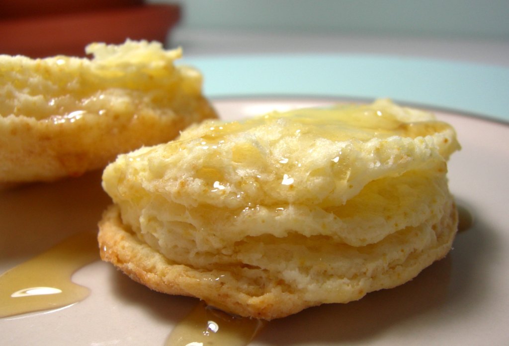 Biscuit-with-syrup
