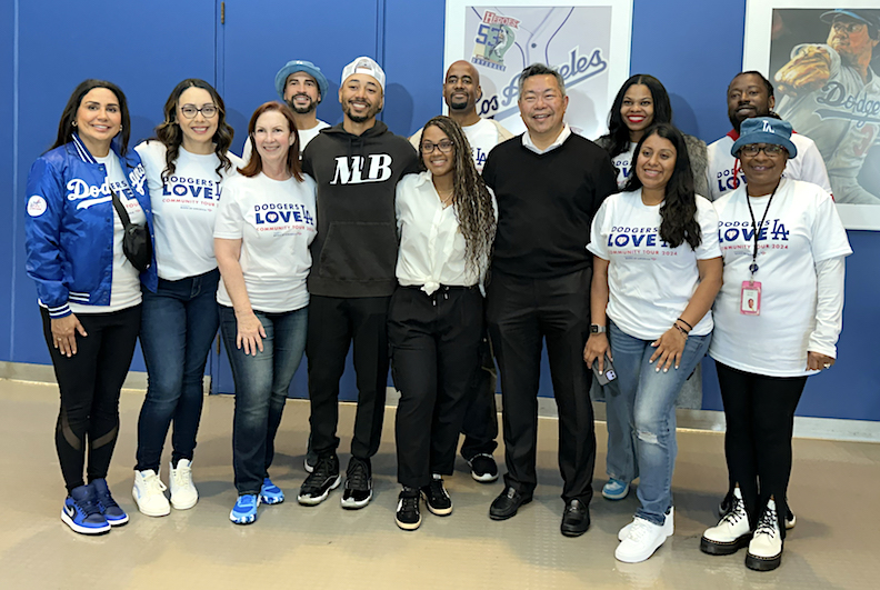 Mookie and Brianna Betts with Bank of America Volunteers Dodgers-Mookie-Betts-at-Dodgers-Love-LA-Financial-Literacy-Workshop#5